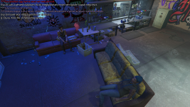 Evy kezében egy barna zacsi van tele pénzzel. Evy.png